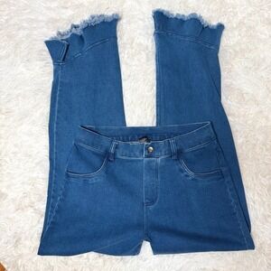 Hue Denim Jeggings Medium Blue Wash‎ Frayed Hem Flared Leg Pants Women's Pull On
